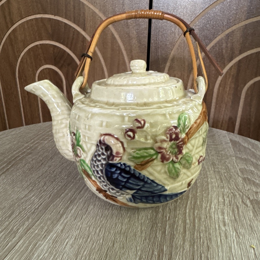 Vintage Hand Painted Tea Pot With A Willow Handle Made In Japan